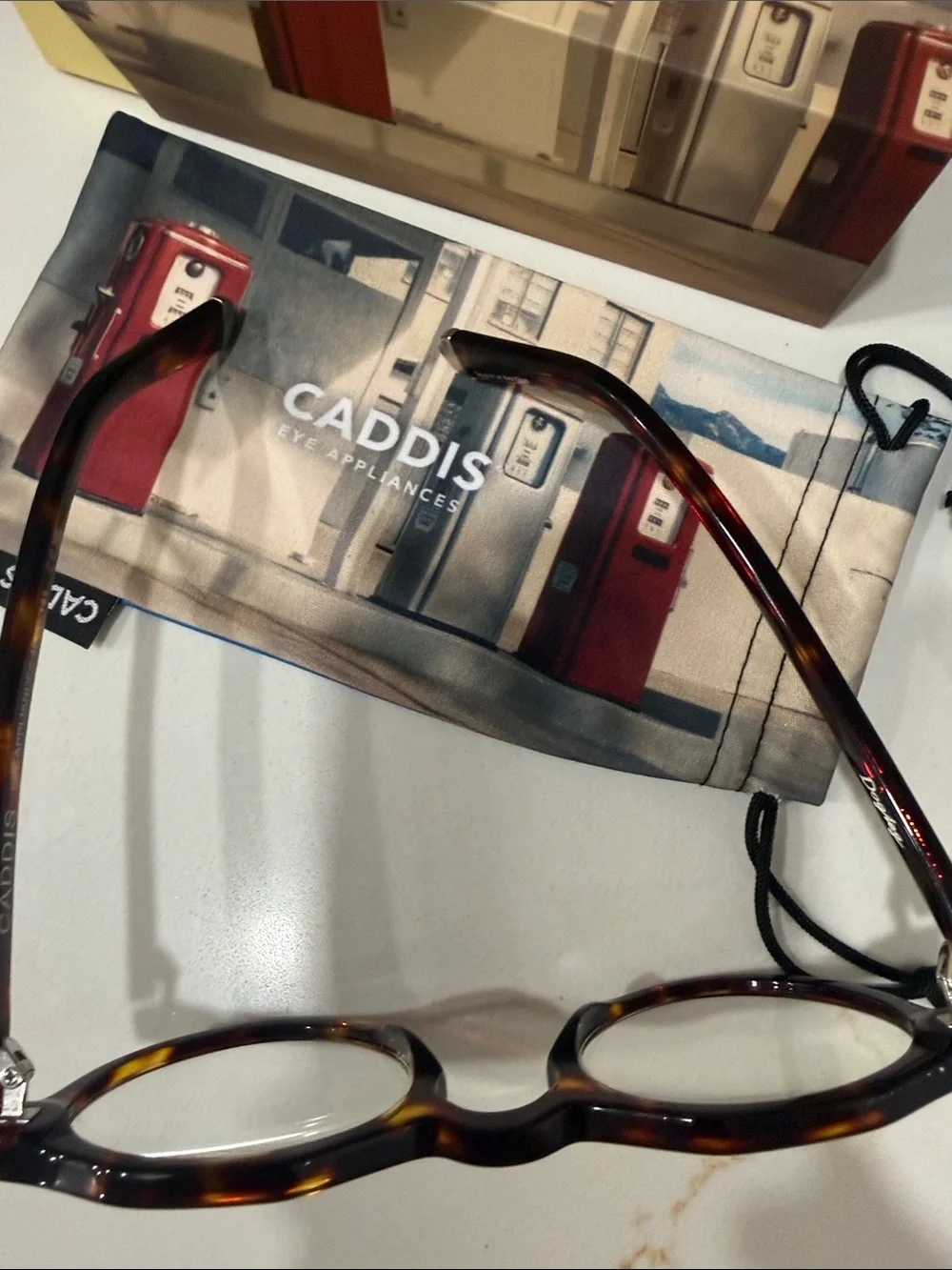 CADDIS Dogleg reading glasses + 3